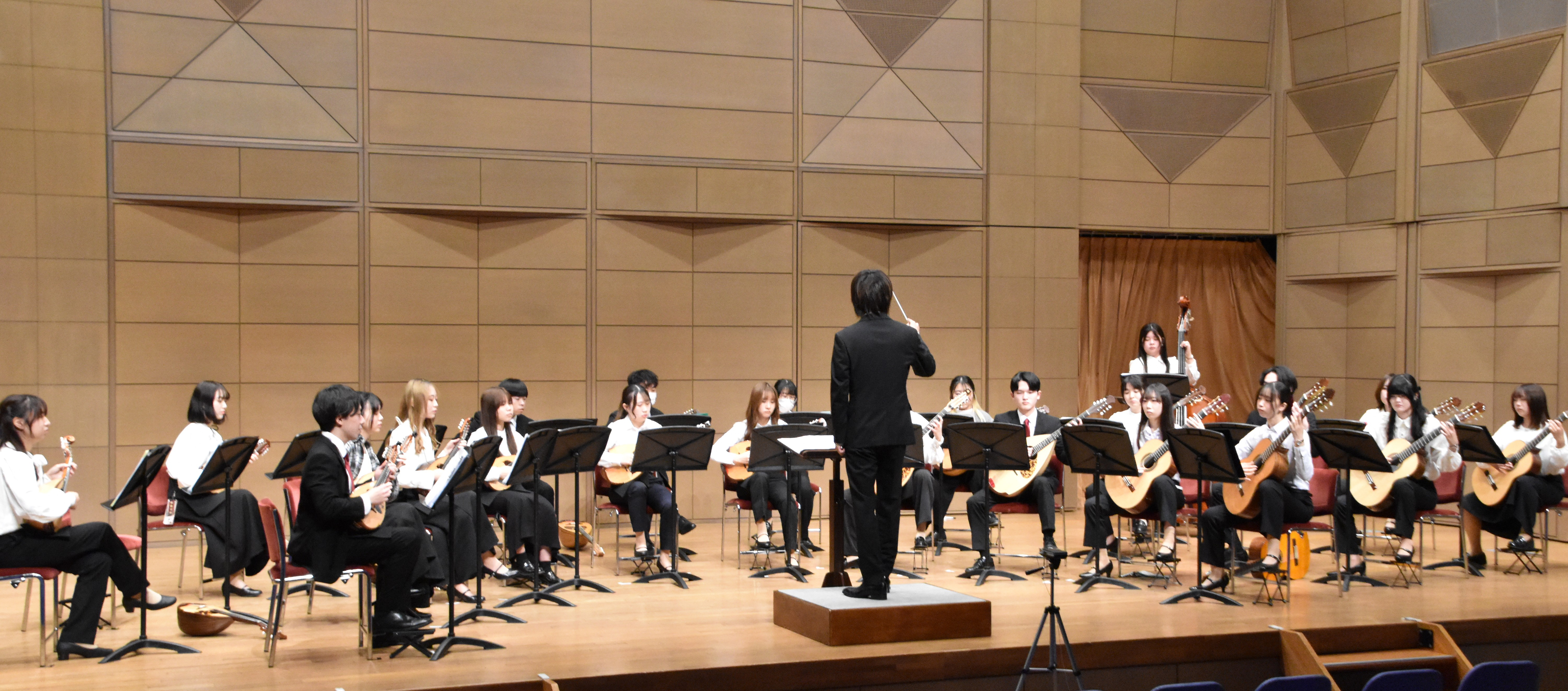 日本大学マンドリンクラブの画像